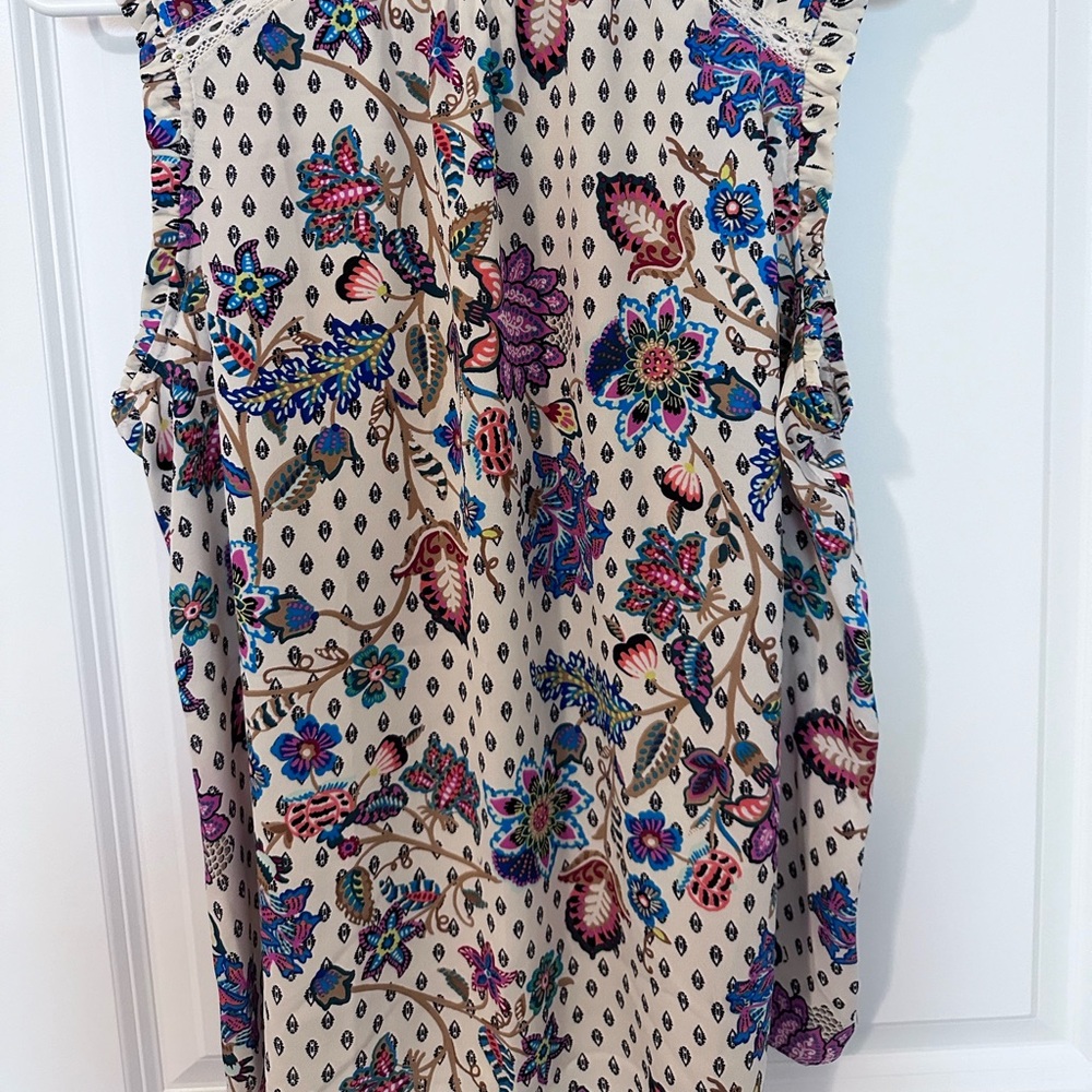 Loft, large petite floral shortsleeved blouse.